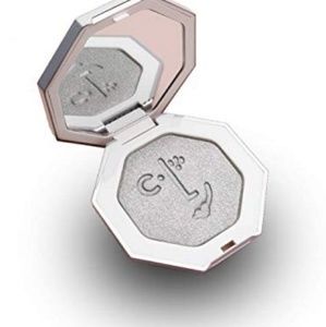 Fenty Beauty Killawatt Diamond highlight